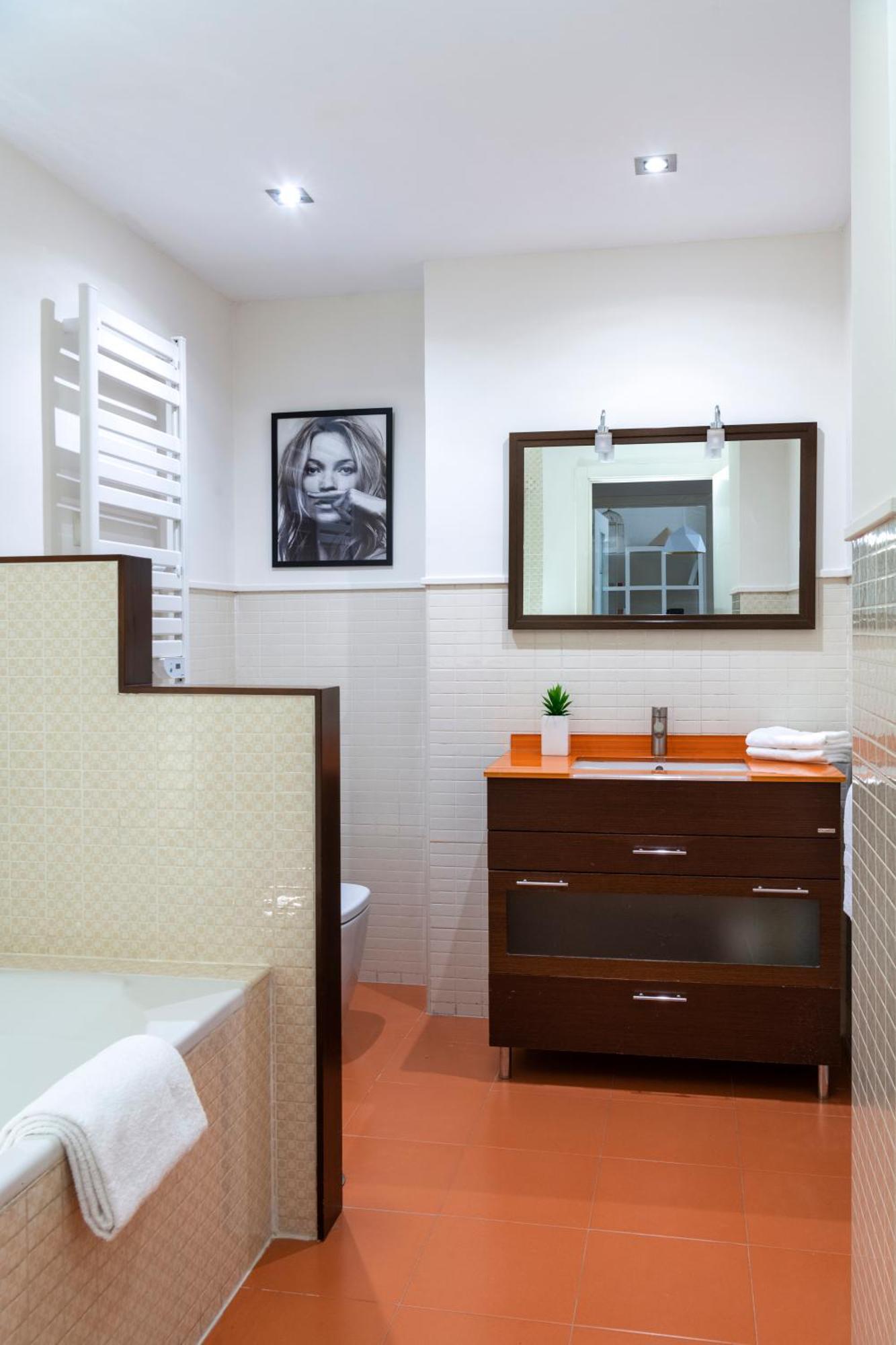 Misterhost Deluxe Santa Cruz I - Cozy Central And Quiet Seville Luaran gambar